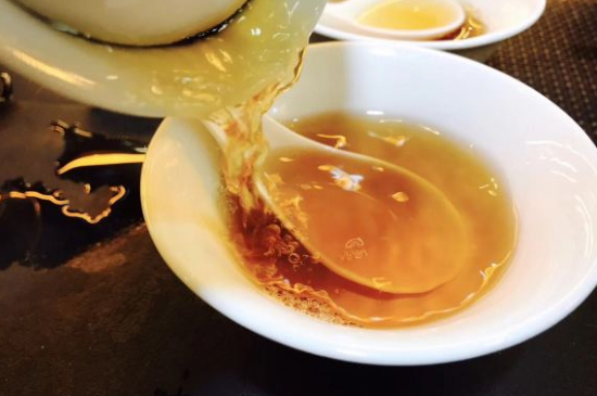 肉桂可以用紫砂壺沖泡嗎，紫砂壺能泡武夷巖茶肉桂用嗎？