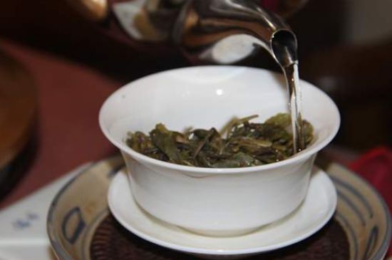 各類茶的注水方式，不同的茶泡茶時(shí)怎么注水