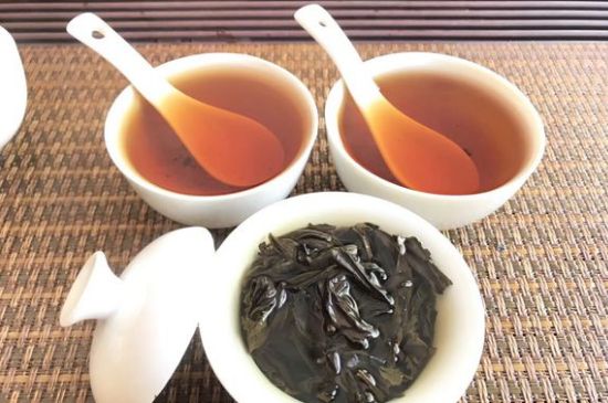 大紅袍第一泡要倒掉嗎，洗茶水需倒掉但第一泡出湯