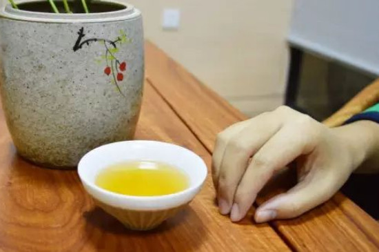 女人喝茶要行扣茶禮嗎，叩茶禮女士能用嗎？