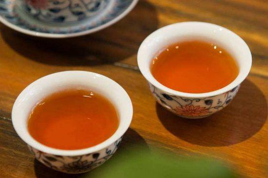 紅茶加蜂蜜的危害，蜂蜜泡茶葉的副作用