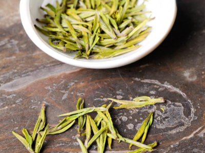 白茶品質(zhì)如何區(qū)分，白茶的優(yōu)劣質(zhì)量辨別方法