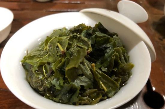 香精茶喝多了會怎么樣，茶葉加香精有什么害處？
