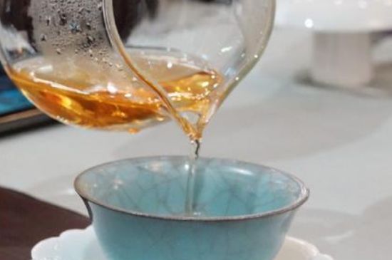 什么茶葉容易放香精，香精茶有什么危害？