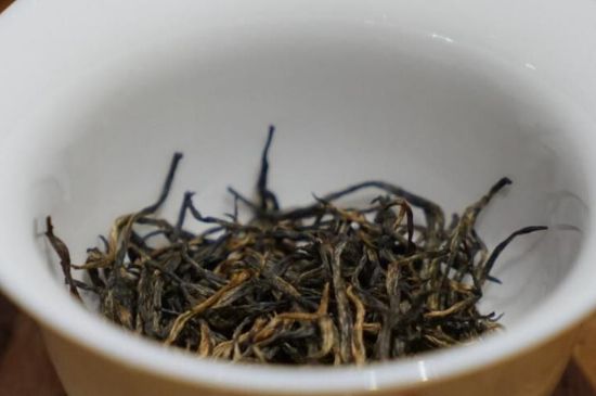 怎樣鑒別金駿眉的好壞，金駿眉紅茶的鑒別方法