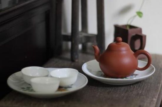 本山綠泥壺適合沖泡什么茶，紫砂壺本山綠最適合什么茶？