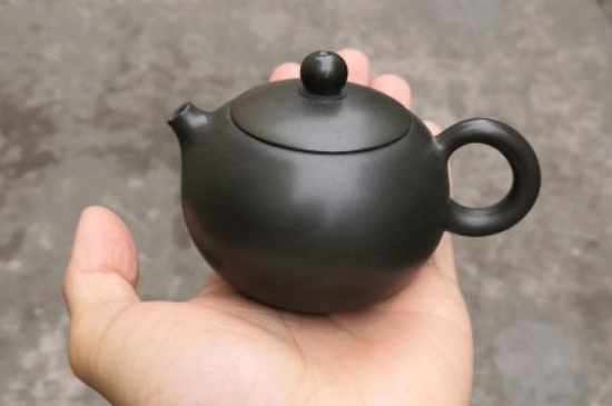 泡茶用坭興陶和紫砂壺哪個好，紫砂壺比坭興陶壺好嗎？