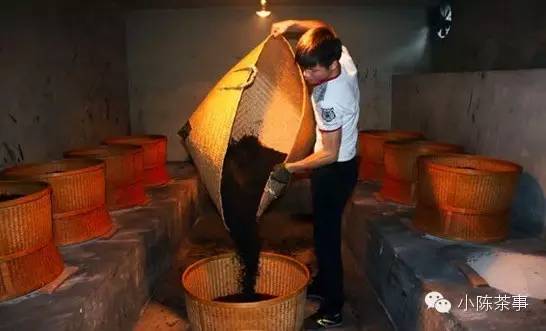 怎樣炭焙巖茶？揭秘武夷巖茶的炭焙技藝