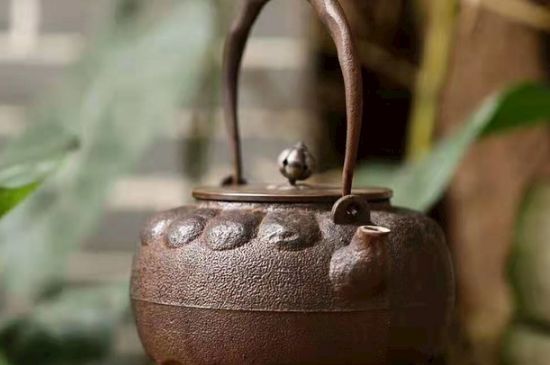 老鐵壺煮茶的害處，鐵壺為什么不能煮茶？