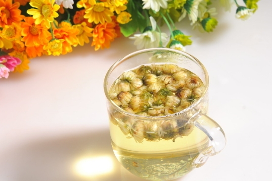喝菊花茶有什么效果，女人長期喝菊花茶好嗎？