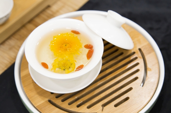 菊花茶天天喝行嗎，每天喝菊花泡茶喝好嗎？