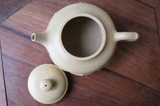 本山綠泥怎么分辨真假，真正的本山綠泥紫砂壺怎么鑒別？