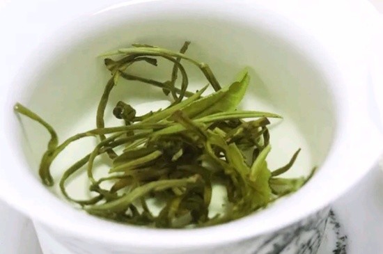 茉莉香珠跟龍珠有什么區(qū)別嗎，茉莉龍珠和茉莉香珠那個(gè)好？