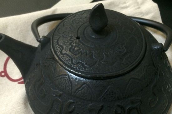 鑄鐵壺開壺方法，鑄鐵茶壺怎么開壺方法