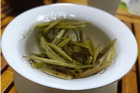 茉莉銀針屬于什么茶，茉莉銀針適合什么人喝？