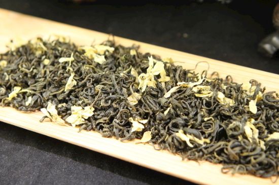炒花飄雪是什么茶，花茶炒花是什么意思