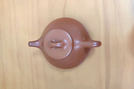 正宗紫砂壺多少錢一套，一套正宗宜興紫砂壺什么價格