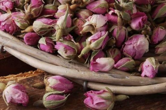 玫瑰花茶是應(yīng)該煮還是蒸，玫瑰花茶是不是煮一下效果更好？