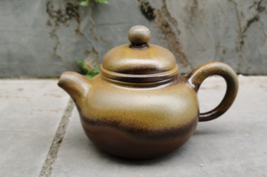 廣西欽州坭興陶可以泡多種茶嗎，坭興陶是一壺一茶嗎?