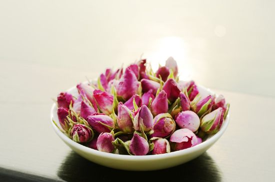 玫瑰花茶怎么泡不開，玫瑰花茶泡著不開花