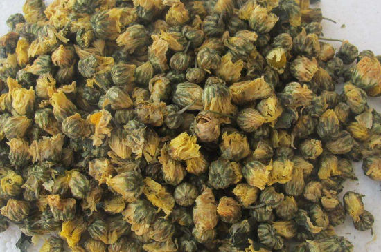菊花茶大朵小朵有什么區(qū)別，菊花喝大朵還是小朵？