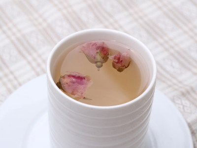 干玫瑰花泡前需要洗嗎，泡玫瑰花需要洗一下嗎？