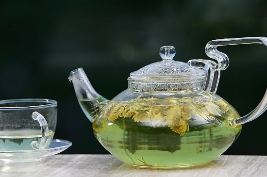 菊花茶天天喝行嗎，每天喝菊花泡茶喝好嗎？