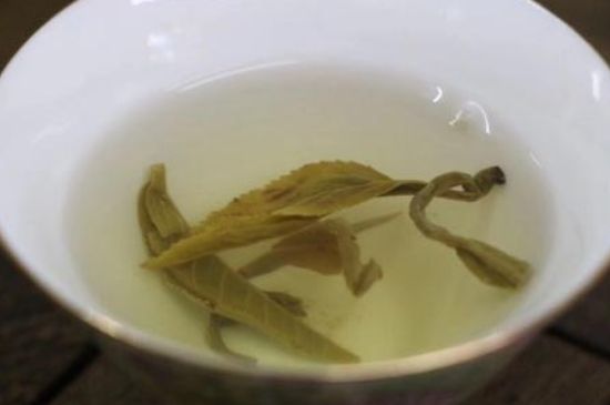 茉莉龍珠泡開(kāi)后為什么都是梗，茉莉龍珠泡開(kāi)后什么樣？
