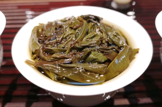 長(zhǎng)期喝巖茶會(huì)上火嗎？巖茶這樣喝了容易上火！