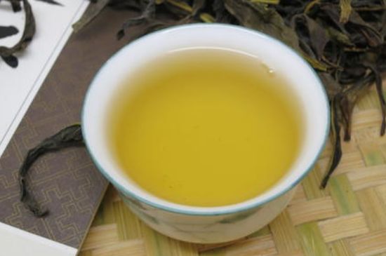 烏崠鴨屎香屬于哪類茶，鳳凰鴨屎香是紅茶還是綠茶？