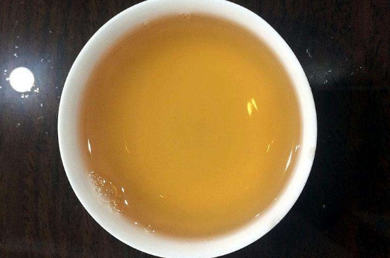 白茶三年為藥七年為寶的原理，為什么說(shuō)一年茶三年藥七年寶？
