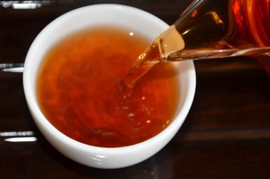 茯磚茶與普洱茶哪個好，茯茶和普洱茶口味區(qū)別