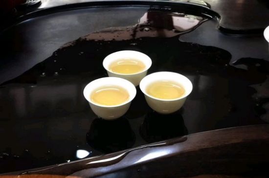 蜜蘭香好還是鴨屎香好，鳳凰單叢茶蜜蘭香和鴨屎香特點有哪些？