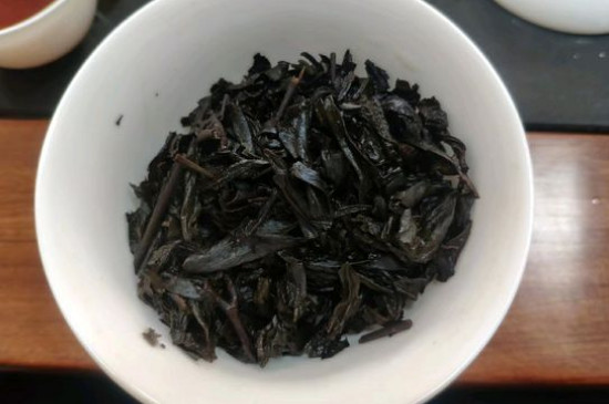 大紅袍煙熏味是好茶嗎，能不能喝對(duì)人體有壞處嗎