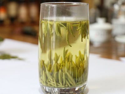 竹葉青茶怎么樣，檔次較高味道略苦價格比較貴