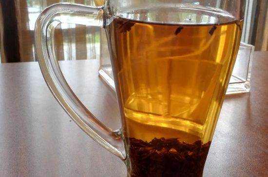 紅茶放置10年還能喝嗎，多年過期紅茶居然還能喝？