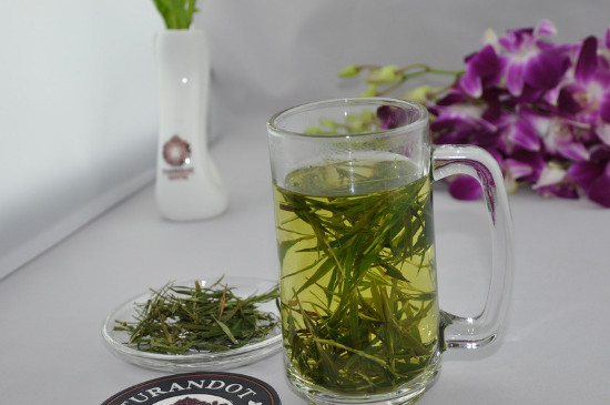 竹葉青茶泡不立起來怎么回事，竹葉青茶怎么泡立起來