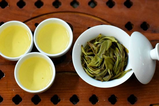 烏崠鴨屎香屬于哪類茶，鳳凰鴨屎香是紅茶還是綠茶？