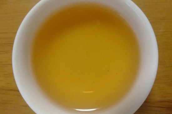 肉桂茶和大紅袍哪個(gè)貴，武夷山肉桂與大紅袍的價(jià)格比較