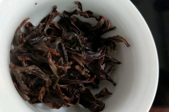 正山小種喝起來苦澀有點酸對嗎，正山小種發(fā)酸有害嗎