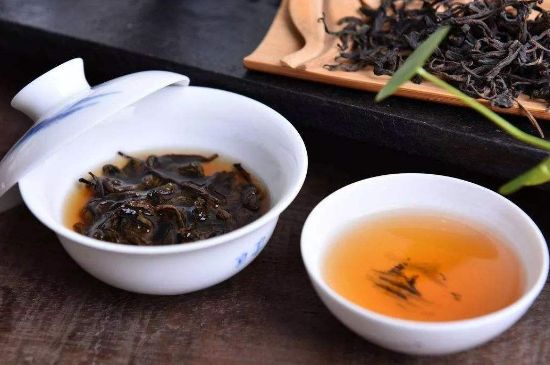 茯磚茶與普洱茶哪個好，茯茶和普洱茶口味區(qū)別