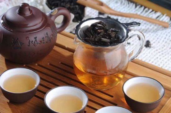母樹大紅袍給誰喝了，為什么母樹大紅袍叫三棵六株？