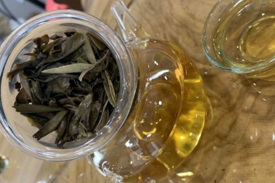 白茶三年為藥七年為寶的原理，為什么說(shuō)一年茶三年藥七年寶？