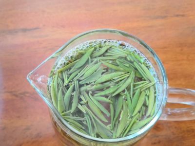 竹葉青和毛尖的區(qū)別，竹葉青和信陽毛尖哪個好？