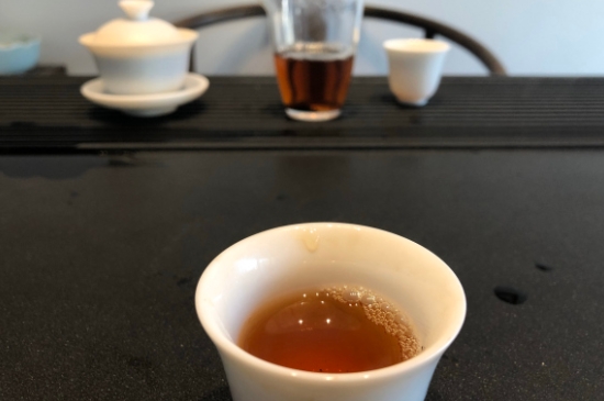 為什么喝巖茶會(huì)上火，巖茶喝多上火怎么辦？