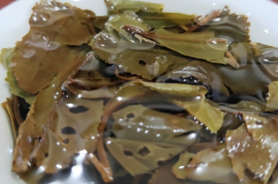 白茶三年為藥七年為寶的原理，為什么說(shuō)一年茶三年藥七年寶？