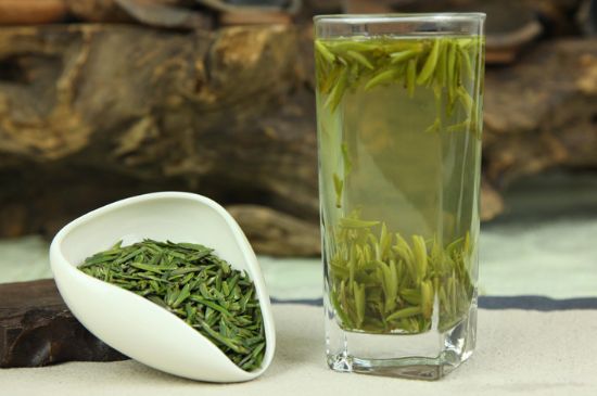 竹葉青和雀舌哪個貴，竹葉青茶貴嗎？