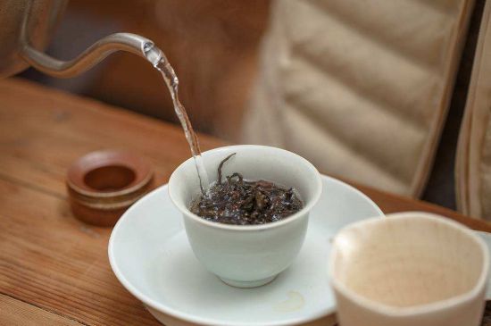 為什么喝巖茶看不起別的茶，喝巖茶的看不上所有茶類？