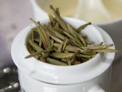 白茶煮好還是泡好喝，老白茶是泡還是煮？